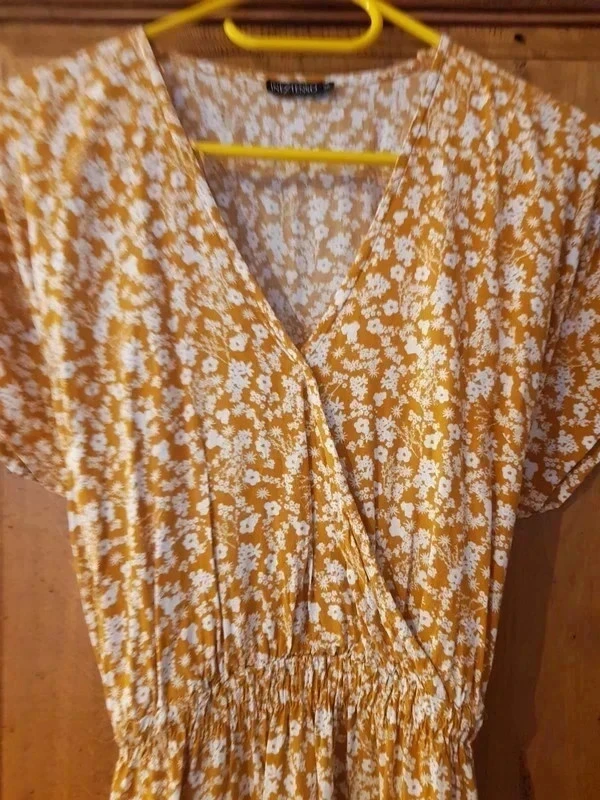New mustard color floral dress size 38 – photo 4